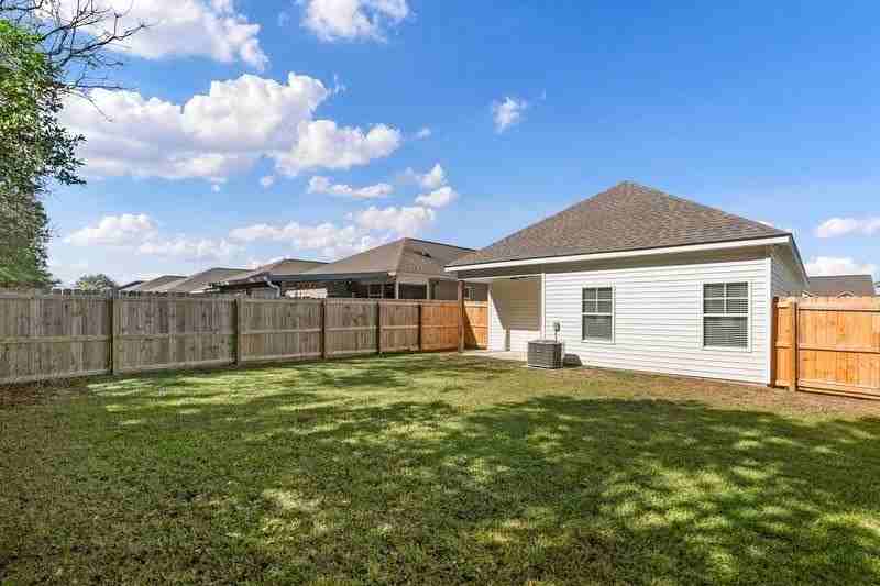 153 Heyward Dr - Photo 4 of 22