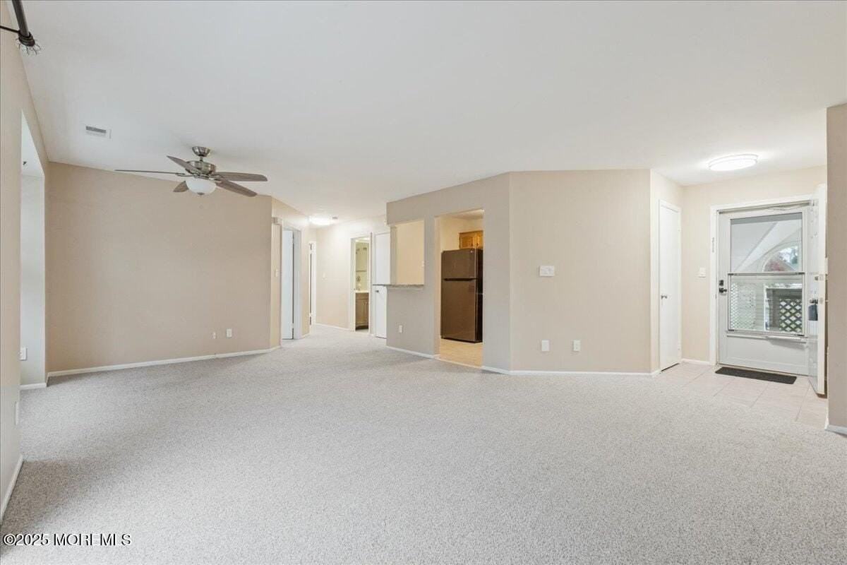 8 White Oak Ct - Photo 7 of 17