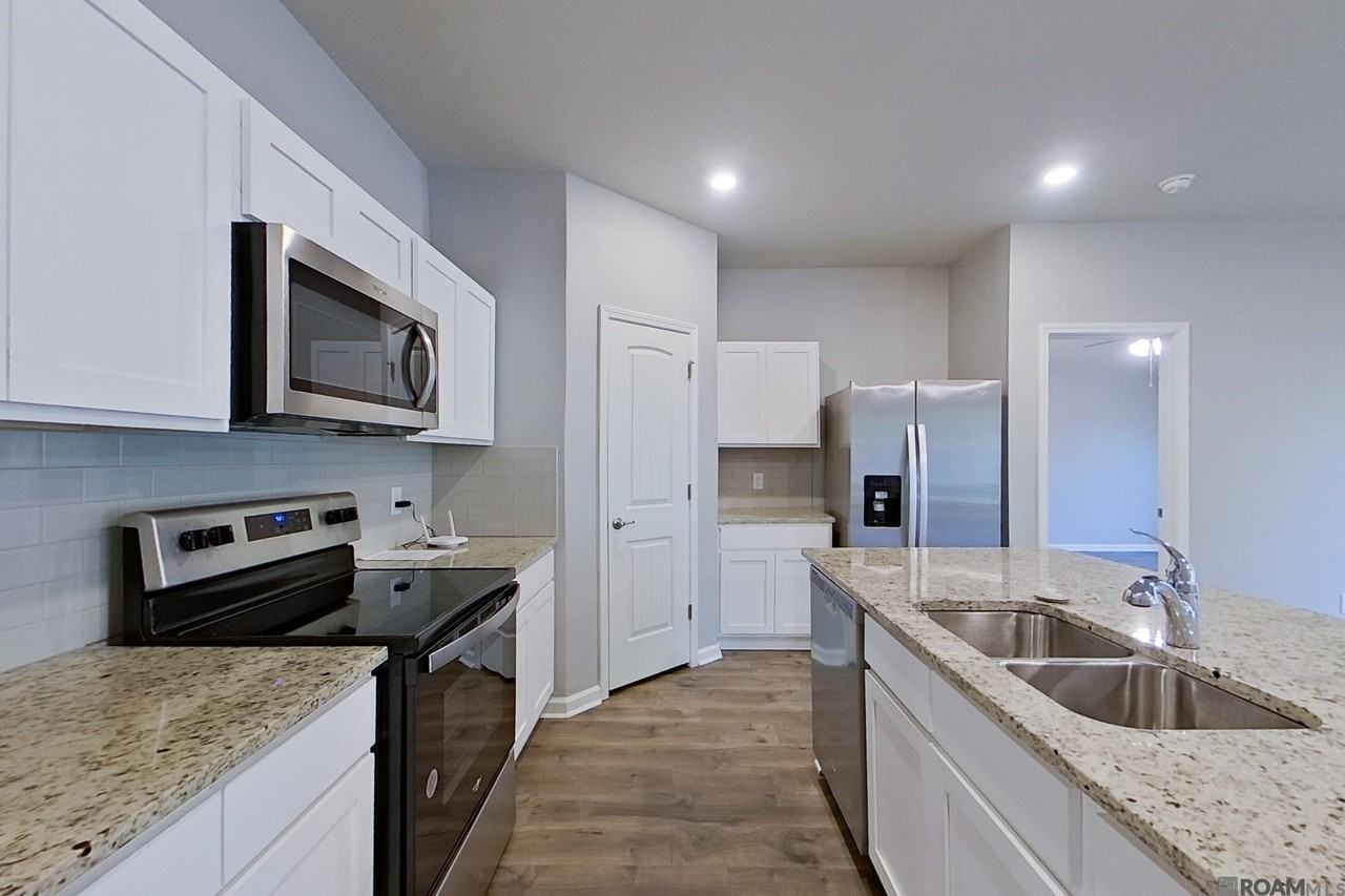 108 Yardley Ct - Photo 3 of 18