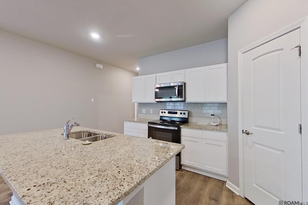 108 Yardley Ct - Photo 4 of 18