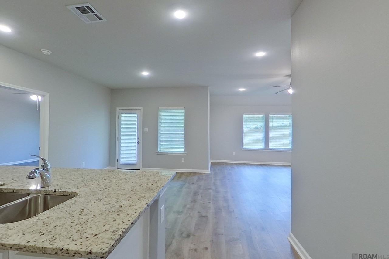 108 Yardley Ct - Photo 5 of 18