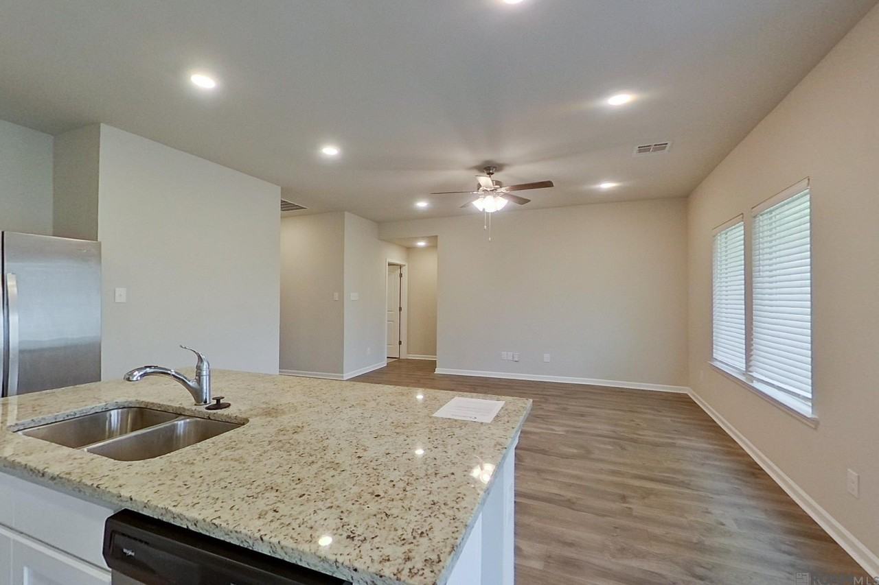 206 Yardley Court - Photo 3 of 17