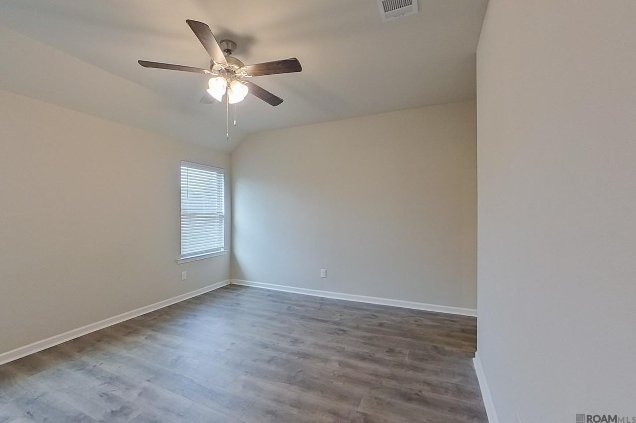 206 Yardley Court - Photo 5 of 17