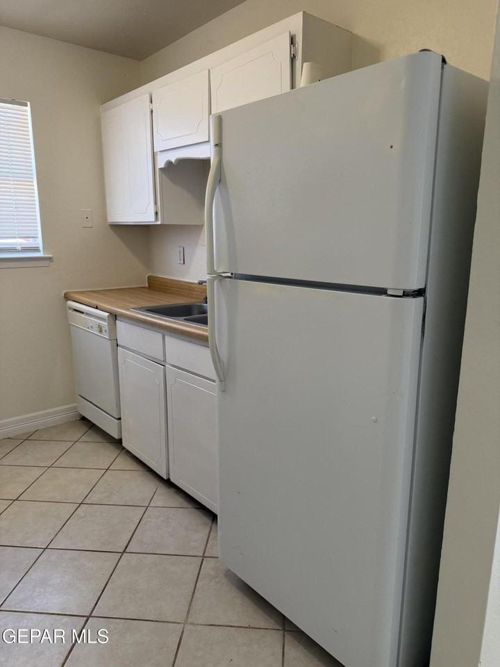 8916 Leo St Unit B #B - Photo 7 of 19