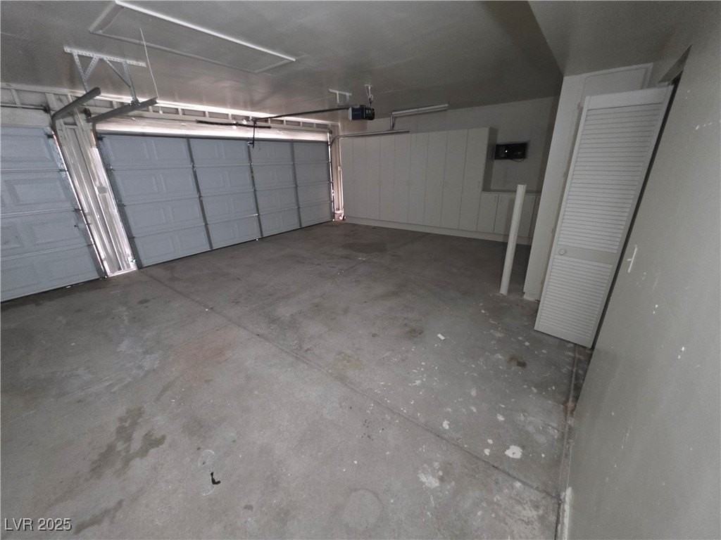 321 Bent Creek Drive - Photo 3 of 50