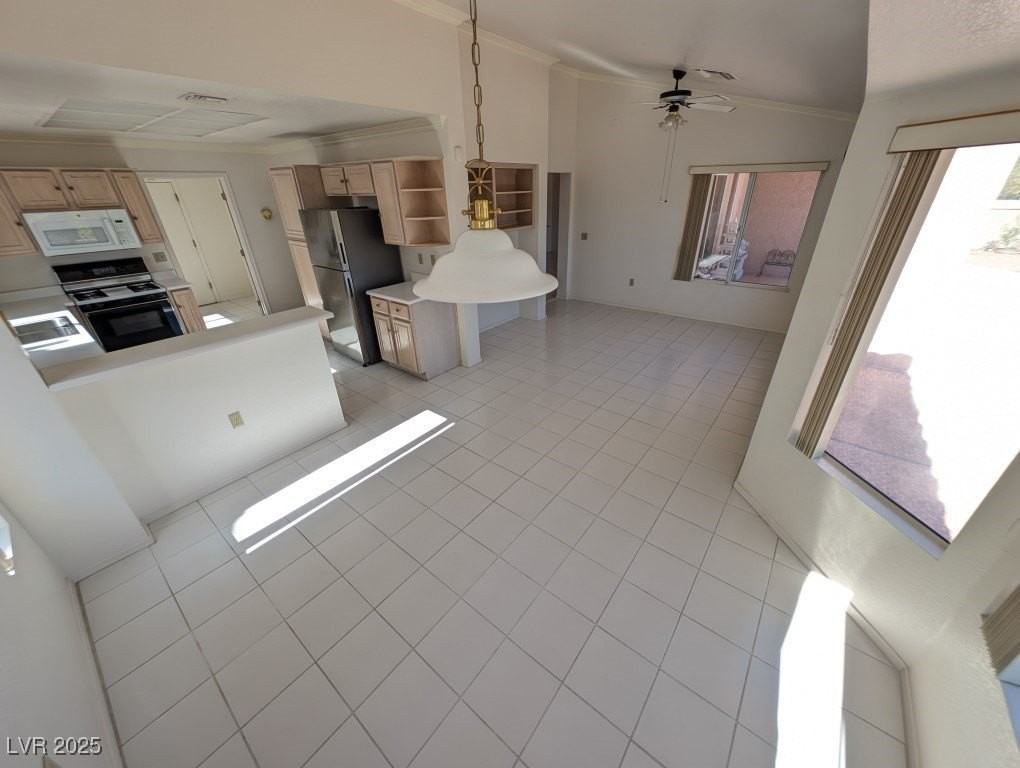 2504 Sunup Dr - Photo 7 of 27