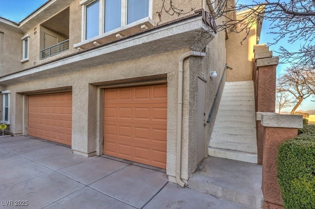 10600 Amber Ridge Dr #205 - Photo 3 of 35