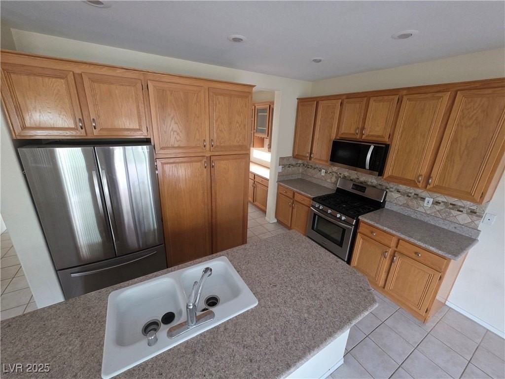 9732 Altadena St - Photo 5 of 27