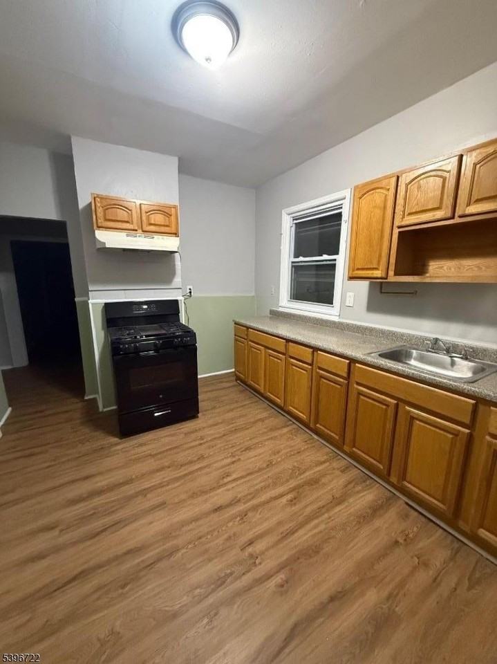 27 Kling St ## 29 - Photo 2 of 12