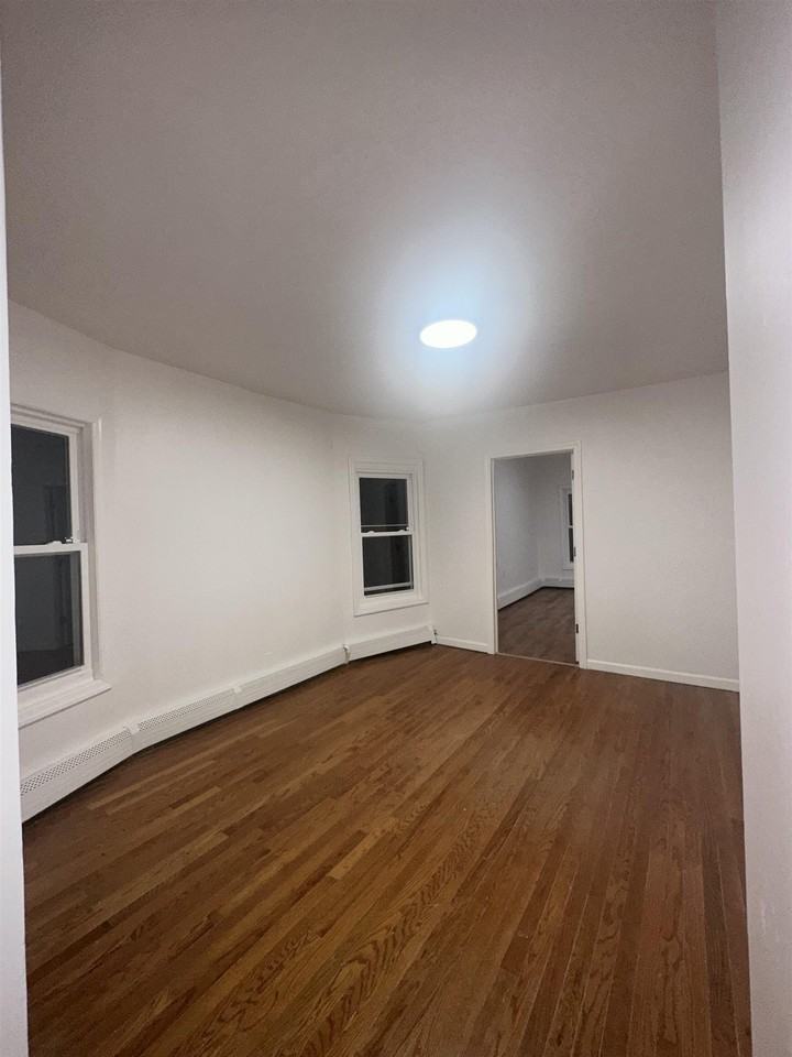 23 Valley Pl #2 - Photo 4 of 13