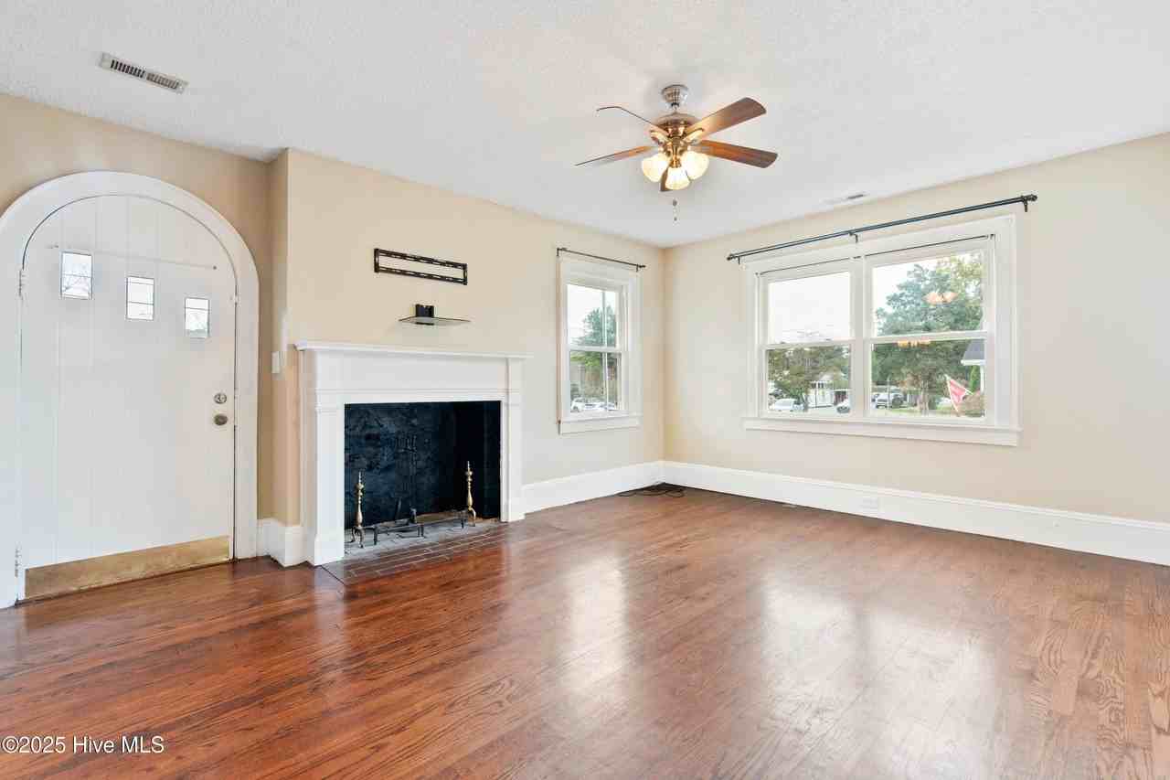 2036 Van Buren Street - Photo 6 of 37