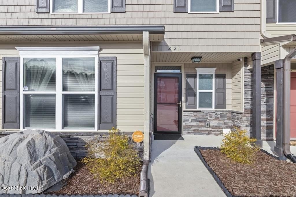 221 Boyington Place Rd - Photo 2 of 26