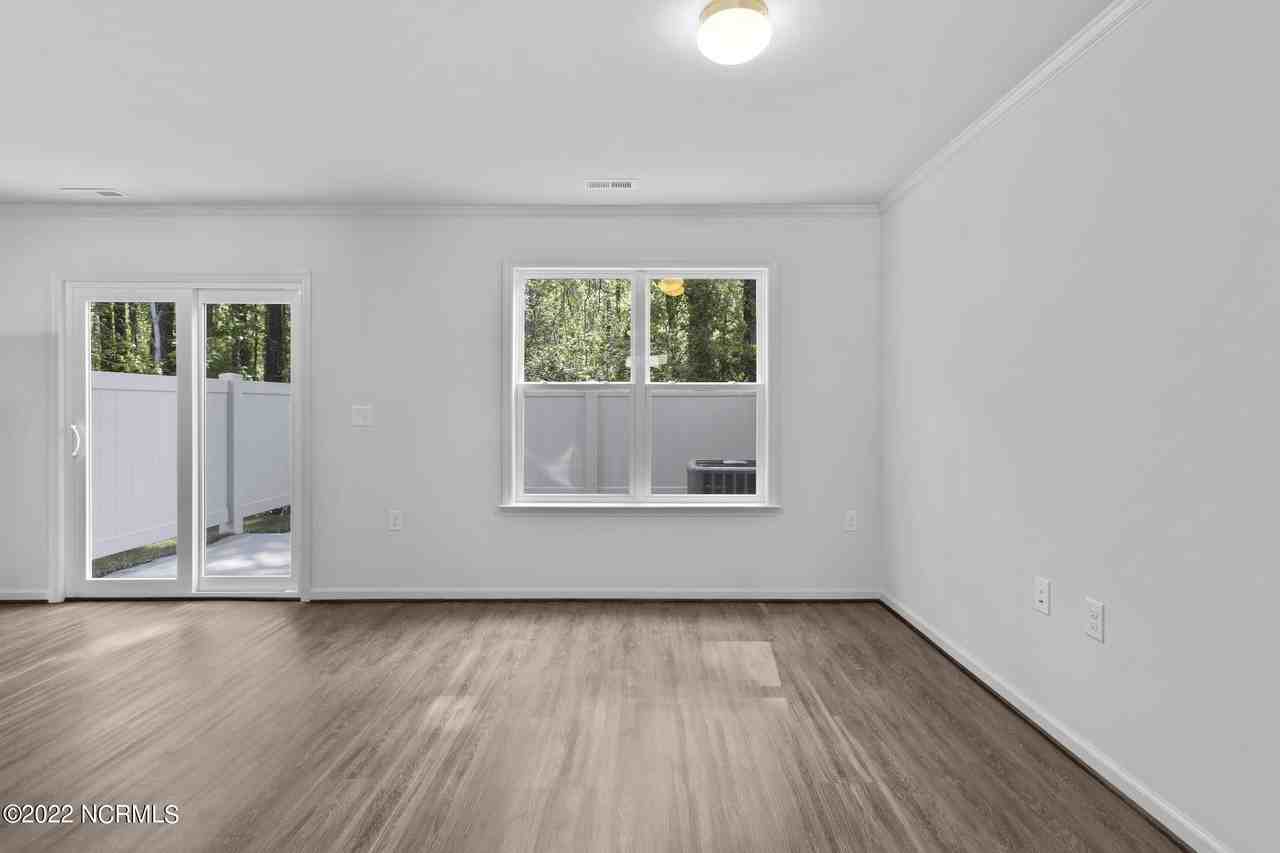 318 Glenellen Loop Rd - Photo 5 of 17