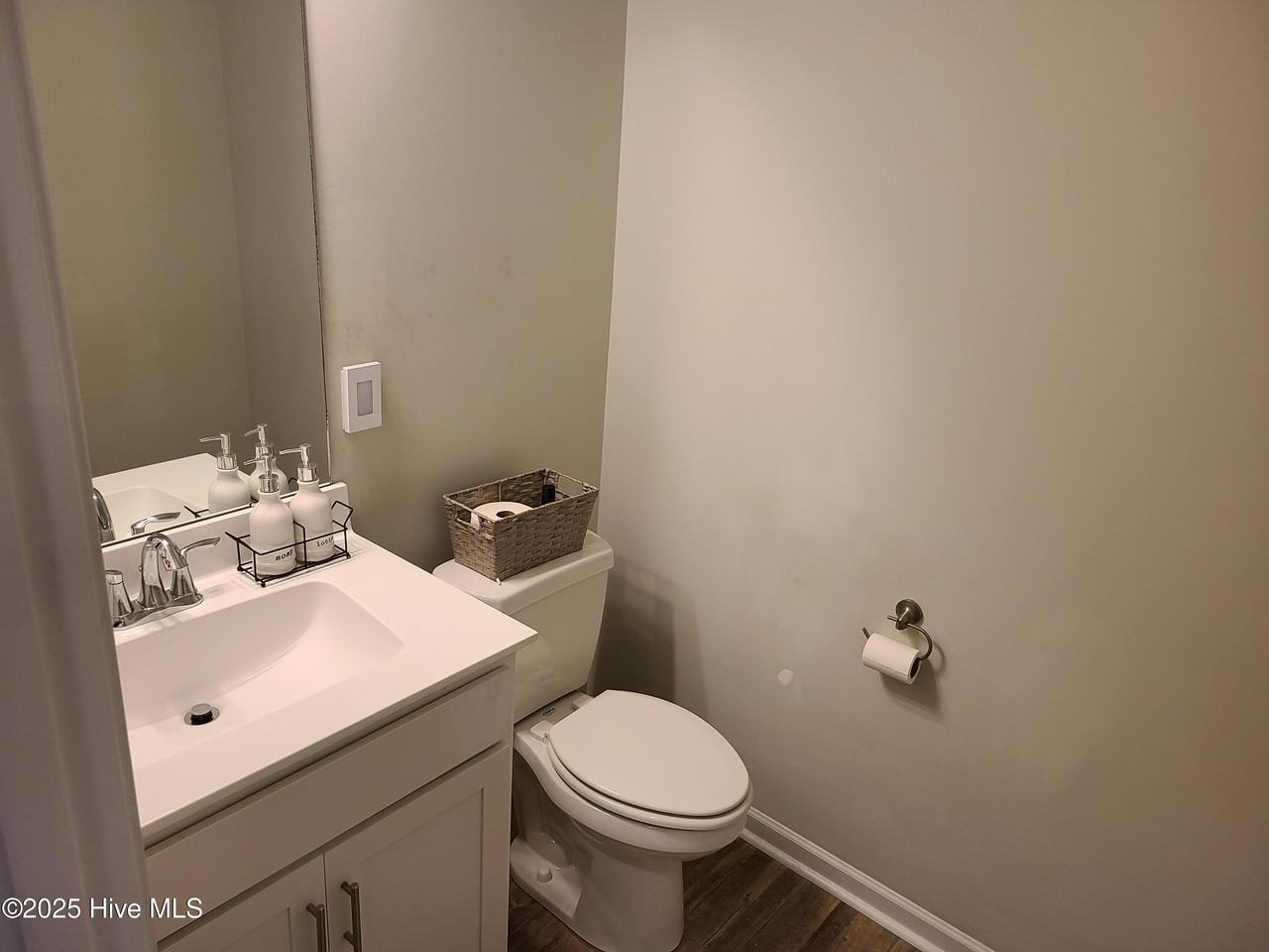 356 Zonnie Ln - Photo 4 of 18