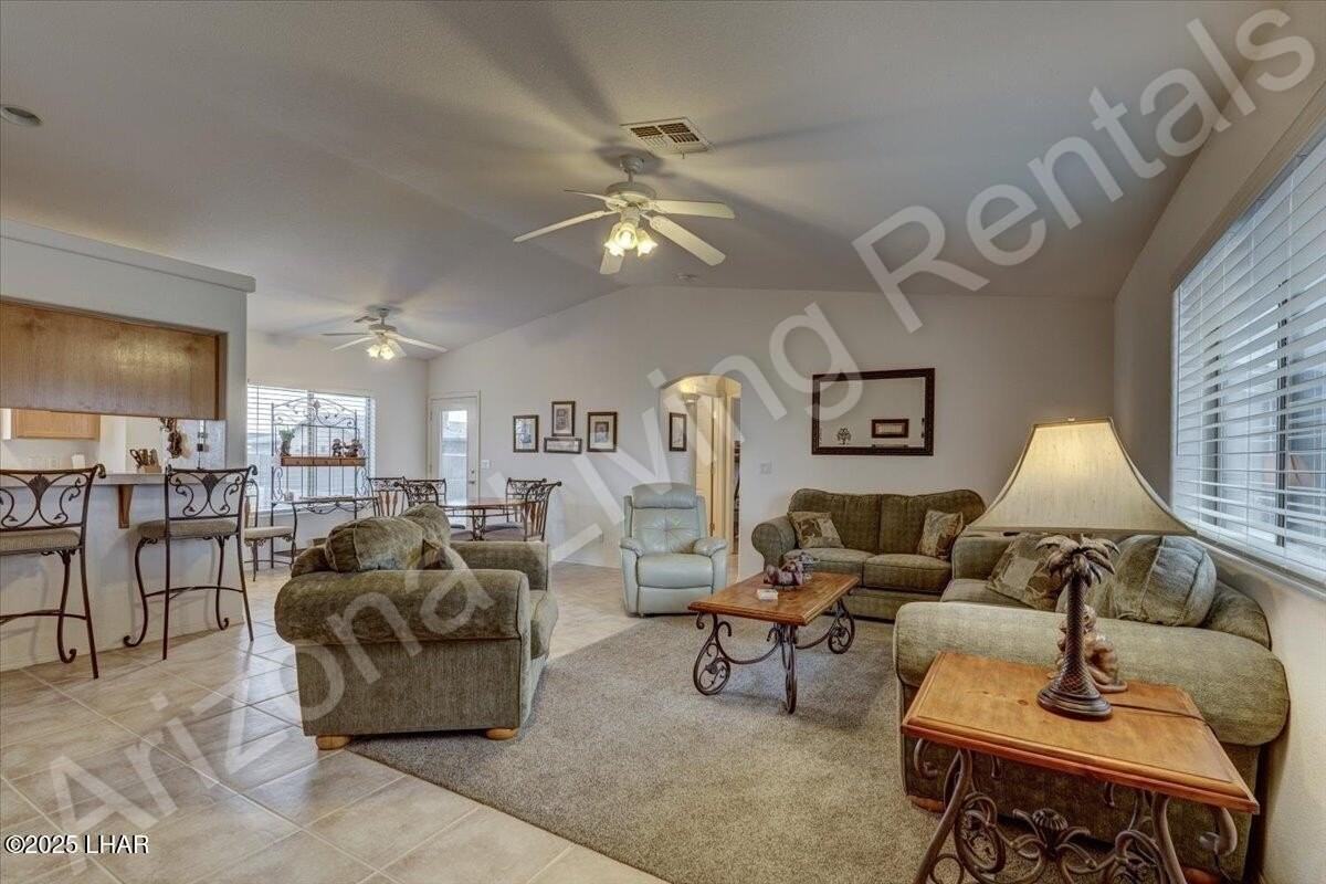 790 Osage Ct - Photo 4 of 27