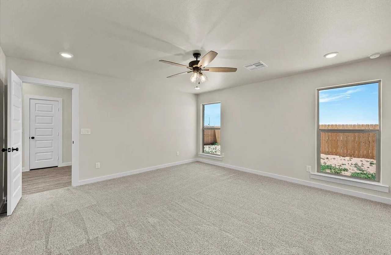 2126 Kokomo Ave - Photo 4 of 5