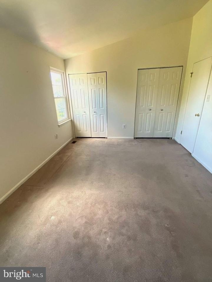 12339 Sandy Point Ct - Photo 7 of 19