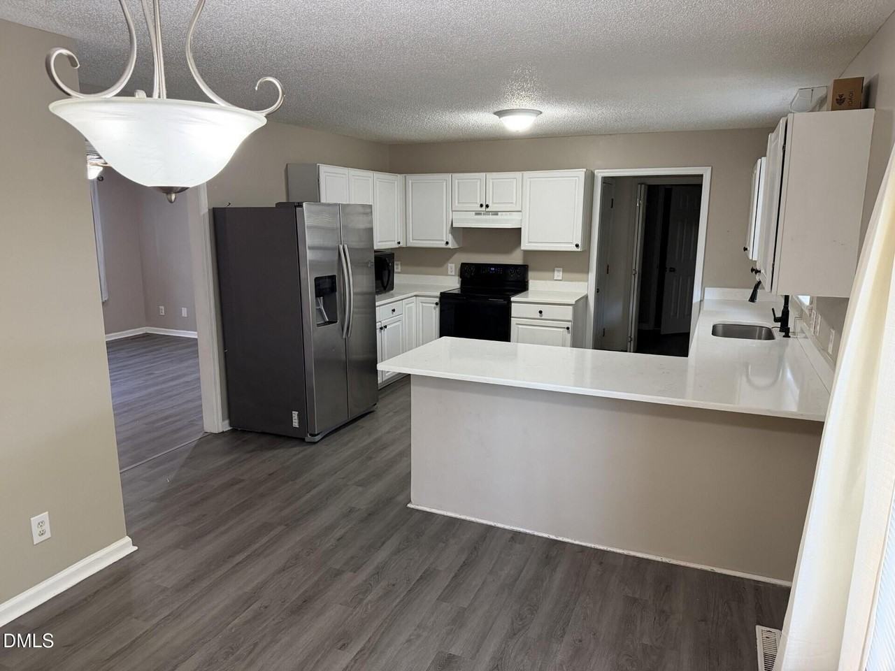 210 S Maple Ave - Photo 5 of 12