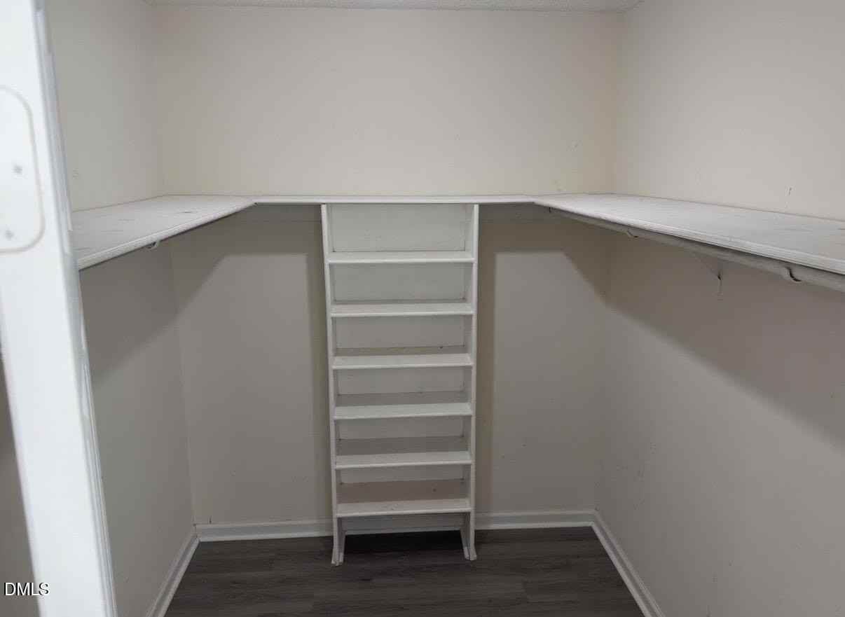 210 S Maple Ave - Photo 7 of 12