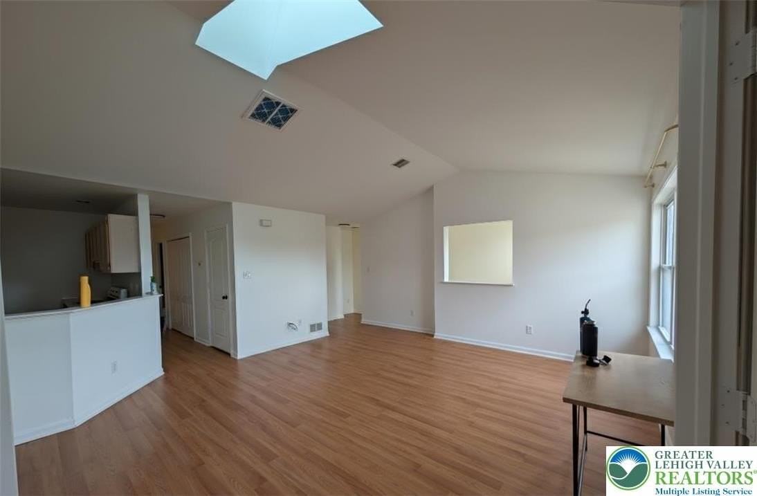 192 Lindfield Cir - Photo 3 of 11