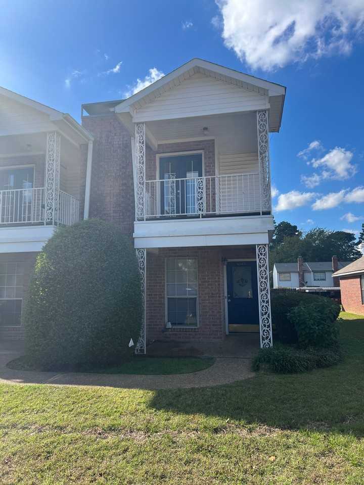 6145 Summerhill Place-Titi - Photo 3 of 30