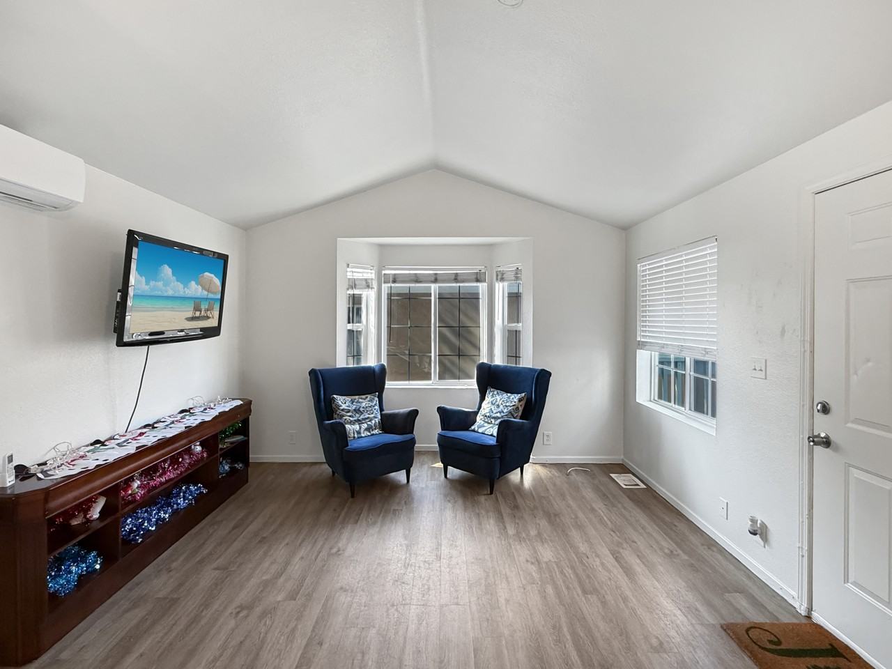 1019 33rd Street - Photo 3 of 10