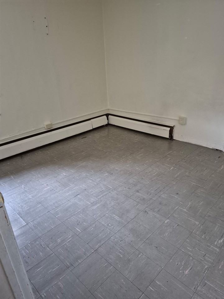 13-15 South Washington Street - Photo 4 of 12