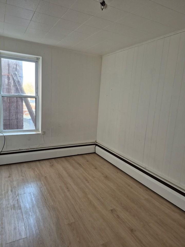 13-15 South Washington Street - Photo 5 of 7