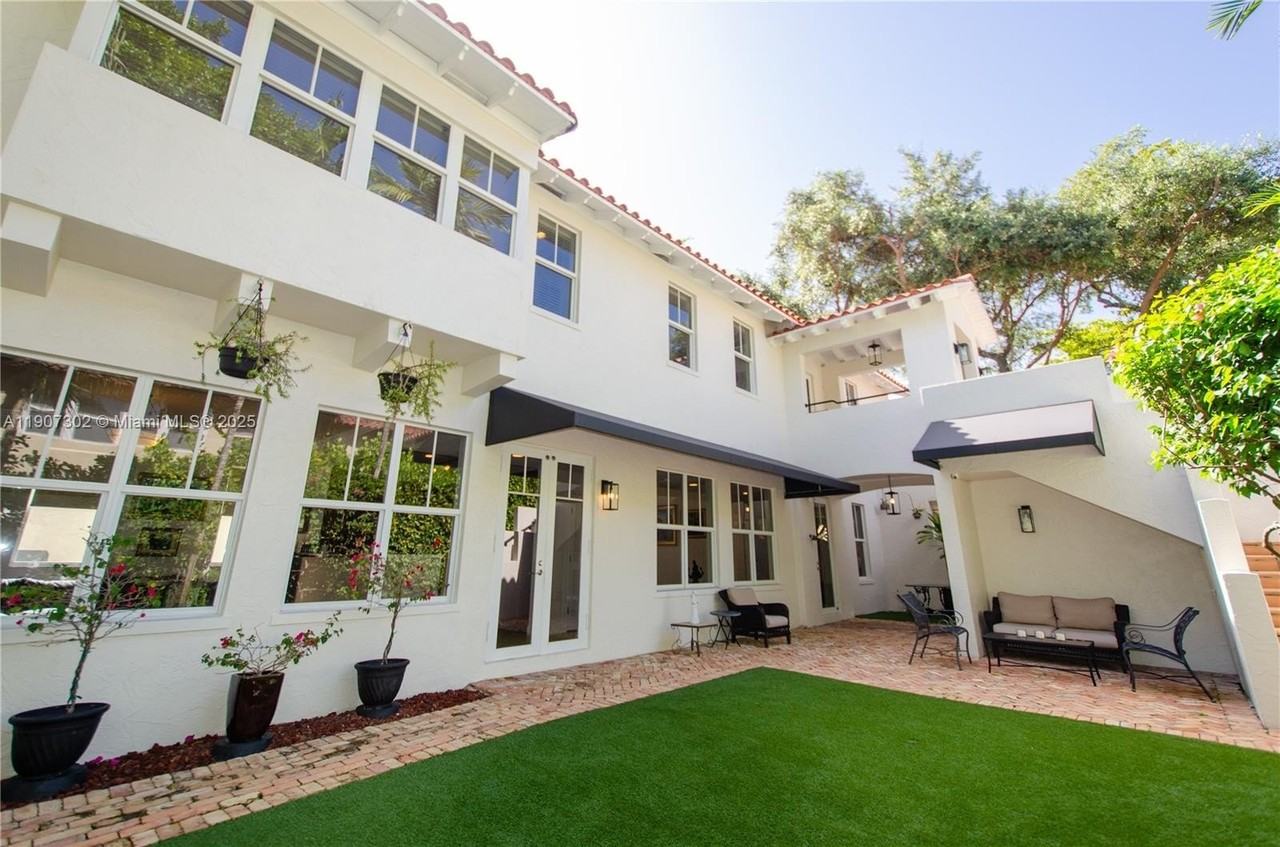 454 Rosaro Avenue #454 - Photo 6 of 20