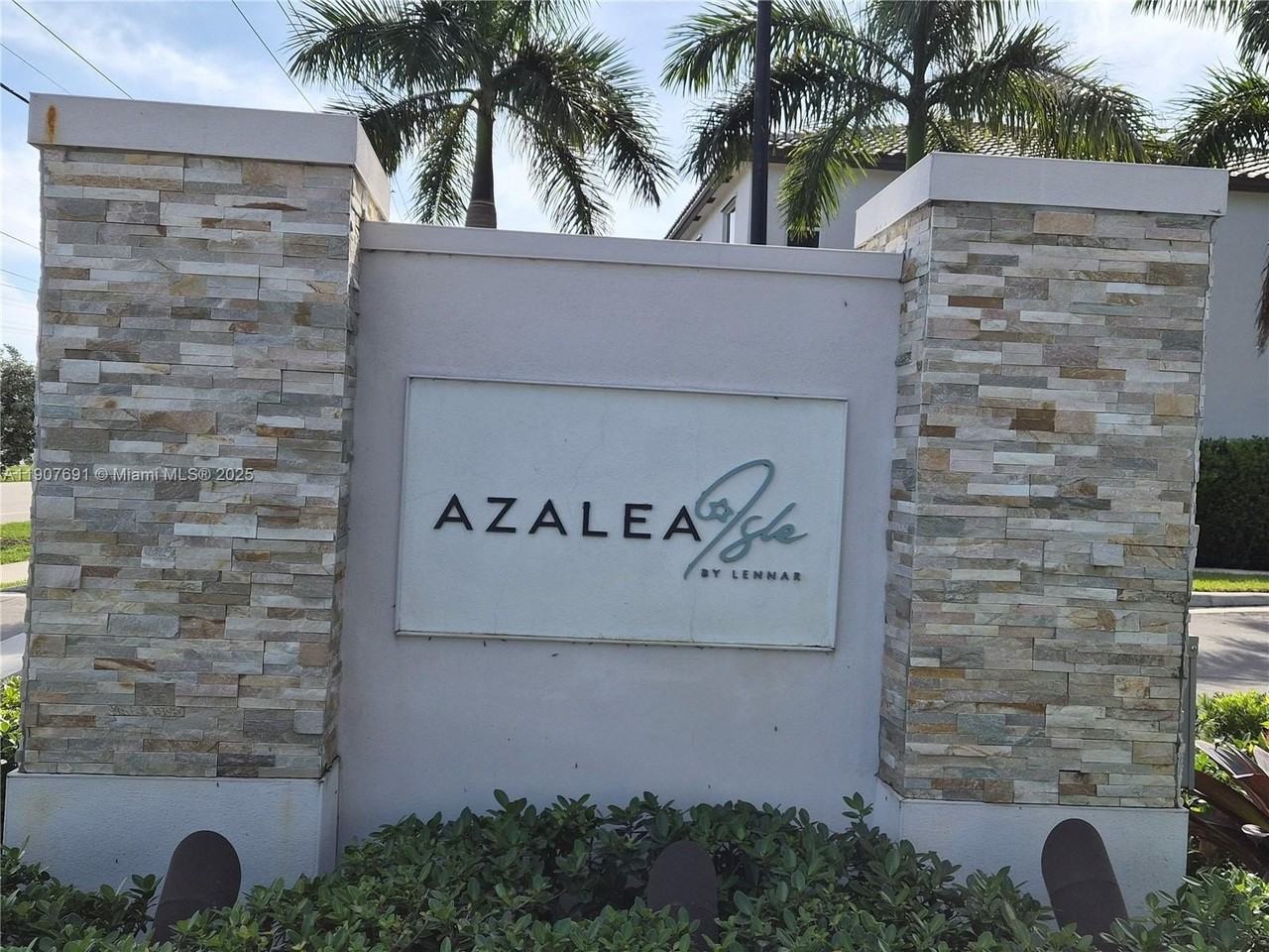 2741 Nw 55th Way #2741 - Photo 5 of 30