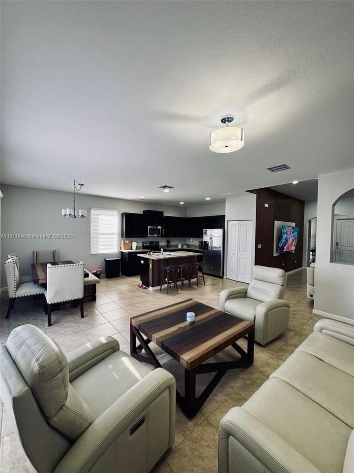 11866 Sw 253rd Ter #11866 - Photo 4 of 10