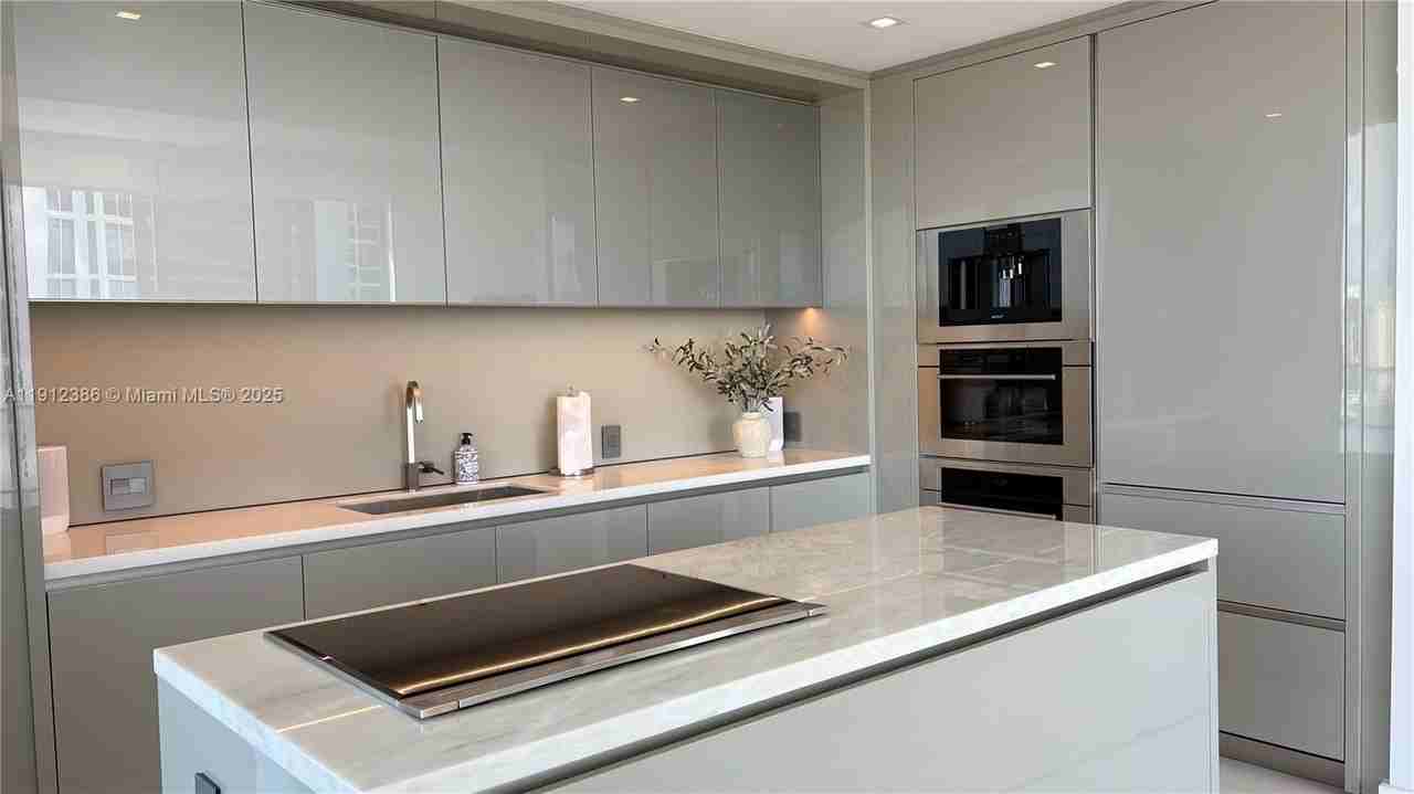 18975 Collins Ave #905 - Photo 2 of 26