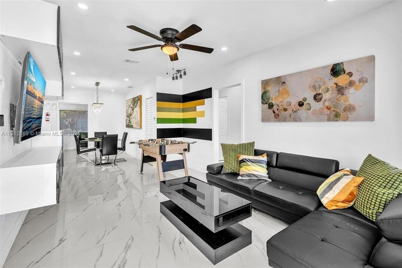 797 Nw 35th St - Photo 2 of 45