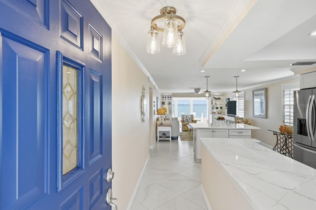 957 Spanish Dr N - Photo 6 of 37