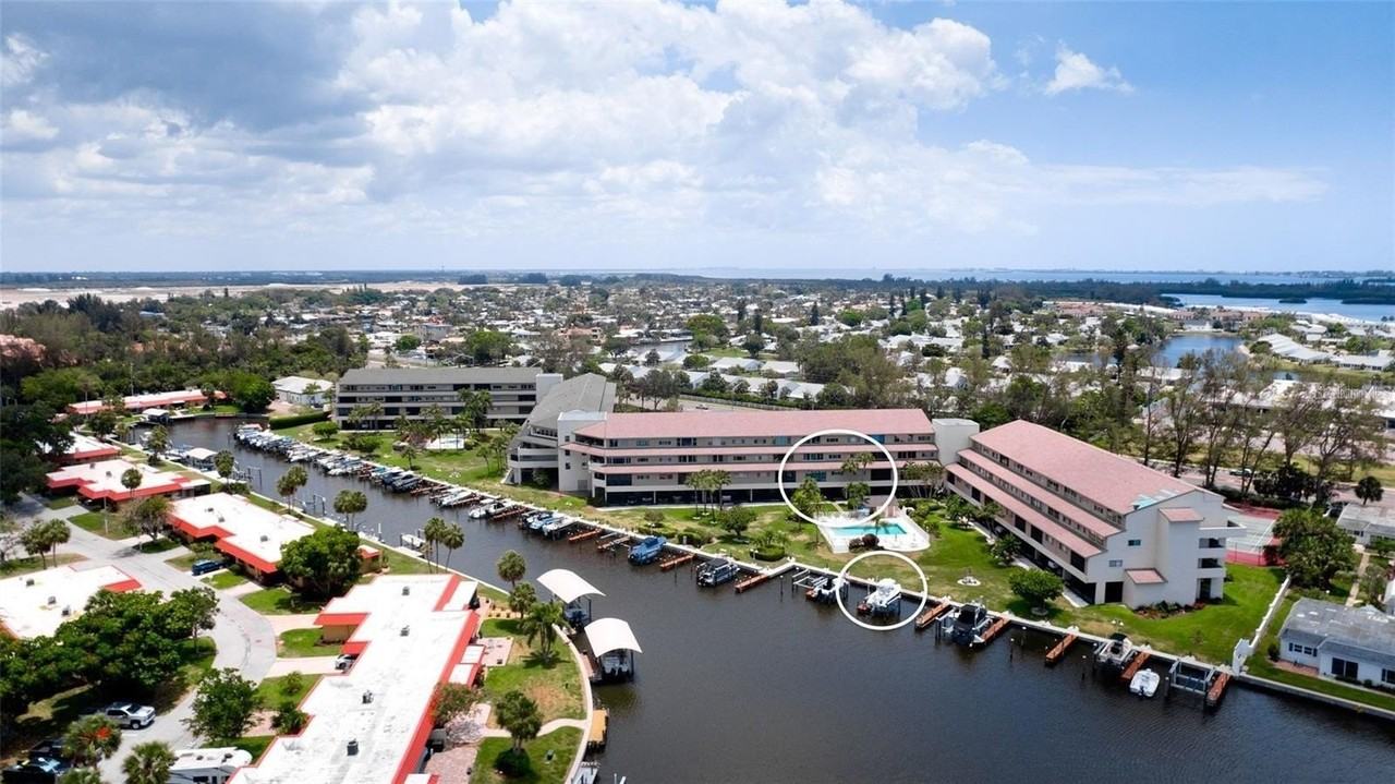 9604 Cortez Rd W #213 - Photo 3 of 36