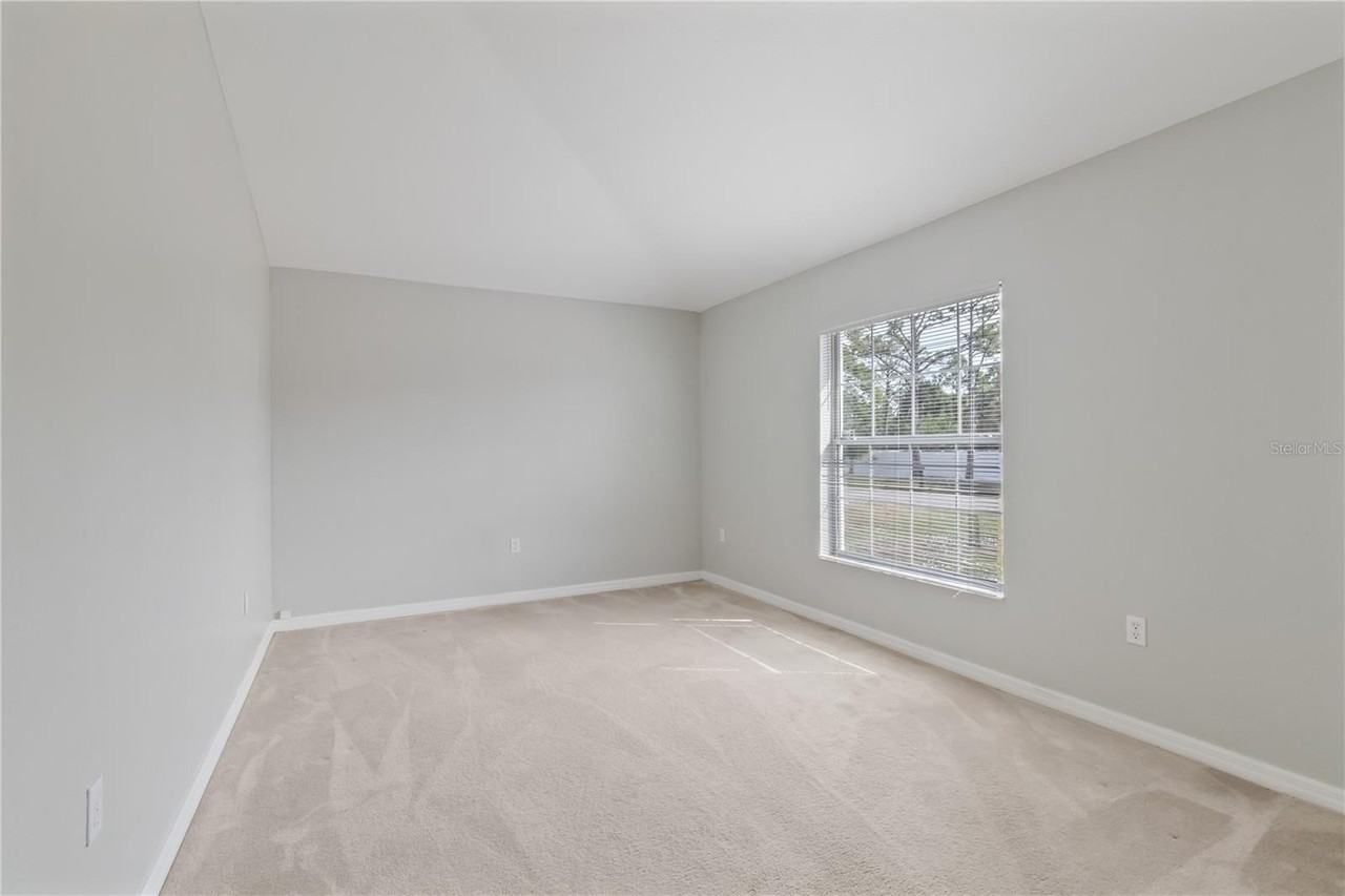 3633 Point St - Photo 7 of 40