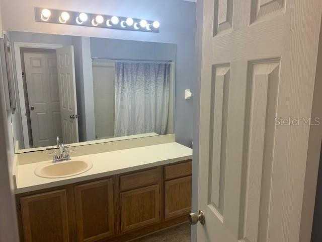 431 Nw 50th Blvd #K - Photo 7 of 10