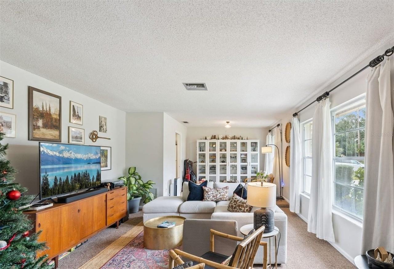 149 Roper Drive - Photo 3 of 20