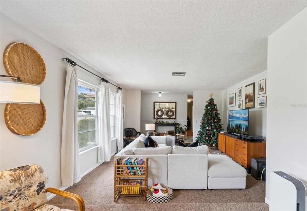 149 Roper Drive - Photo 4 of 20