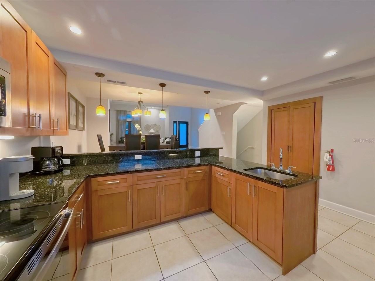 14525 Damai Ln - Photo 5 of 30