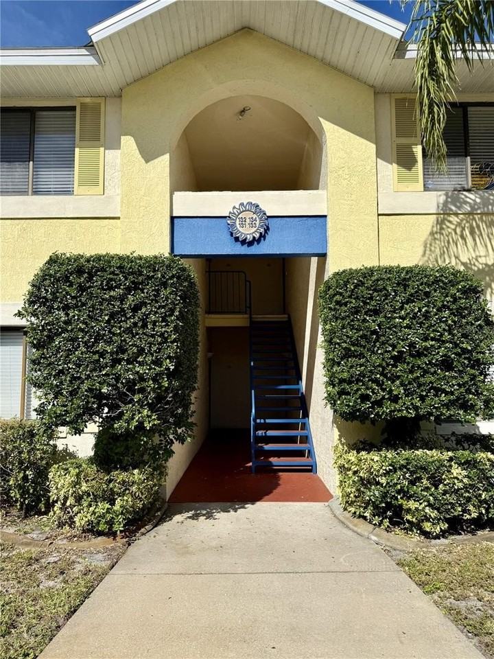 90 Hidden Lake Dr #132