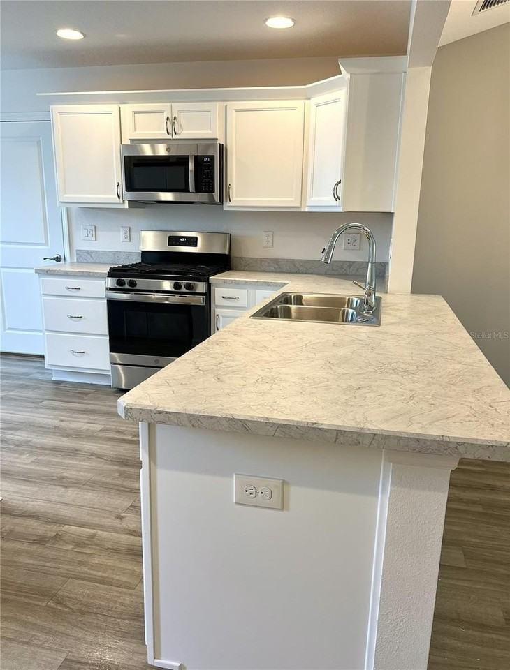 618 Nielsen Pl - Photo 6 of 30