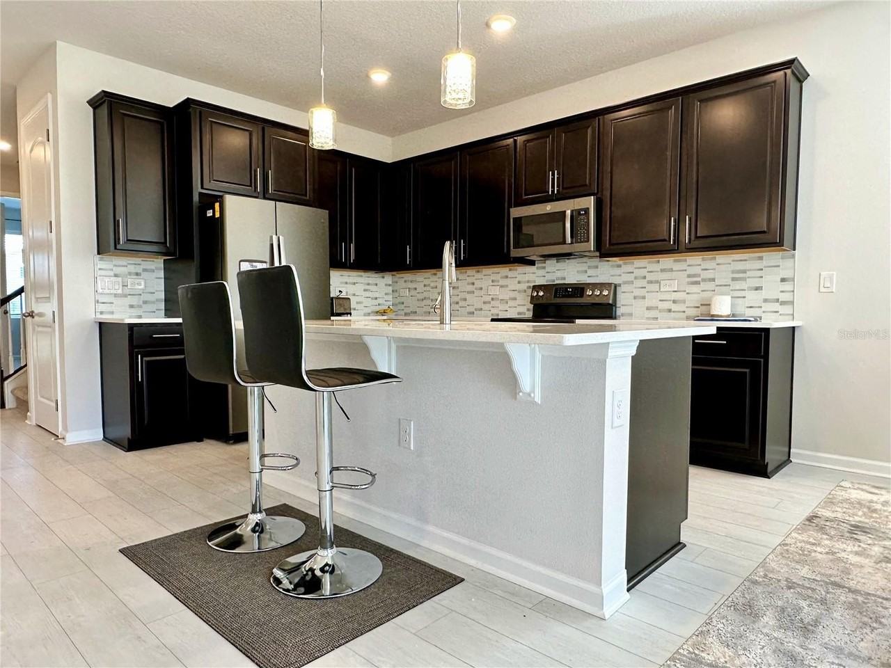 2612 Magnolia Ave - Photo 3 of 38