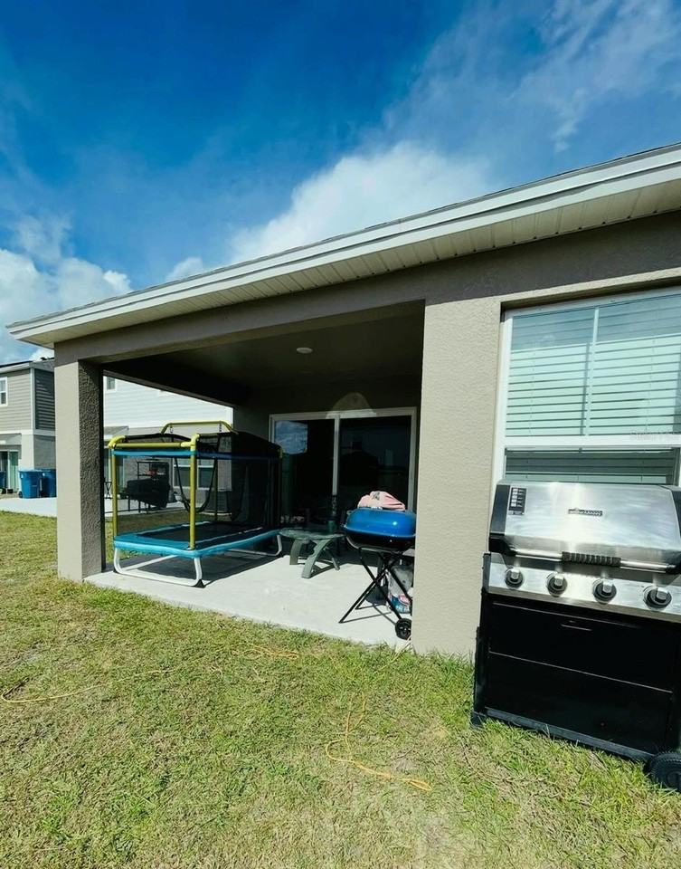 4058 GARDENIA AVENUE - Photo 6 of 7