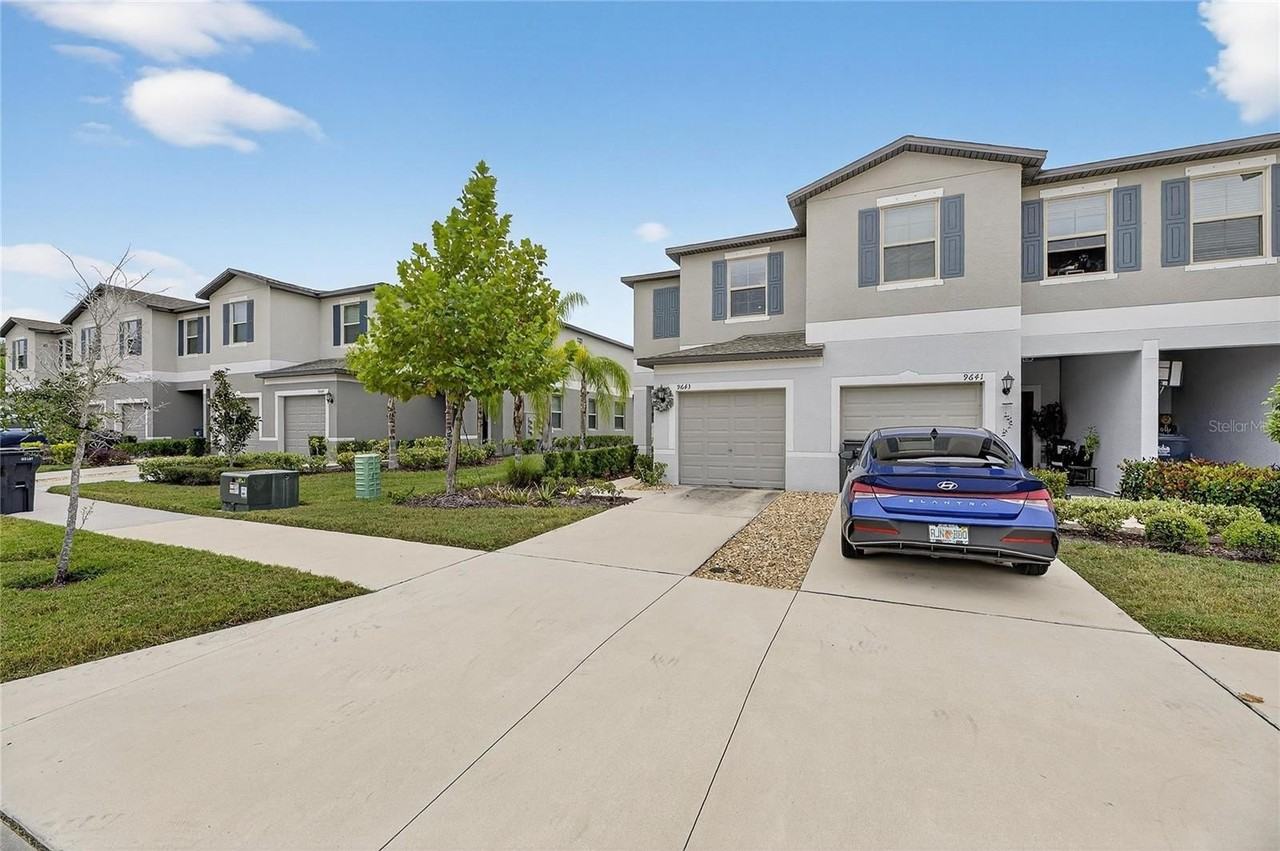 9643 Mulberry Marsh Ln - Photo 5 of 50