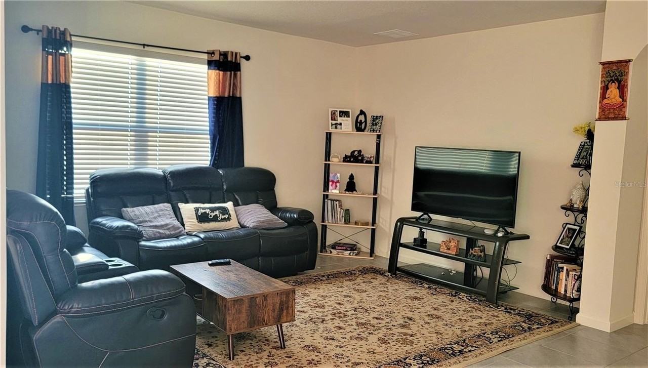 978 Remington Green Dr Se - Photo 3 of 10