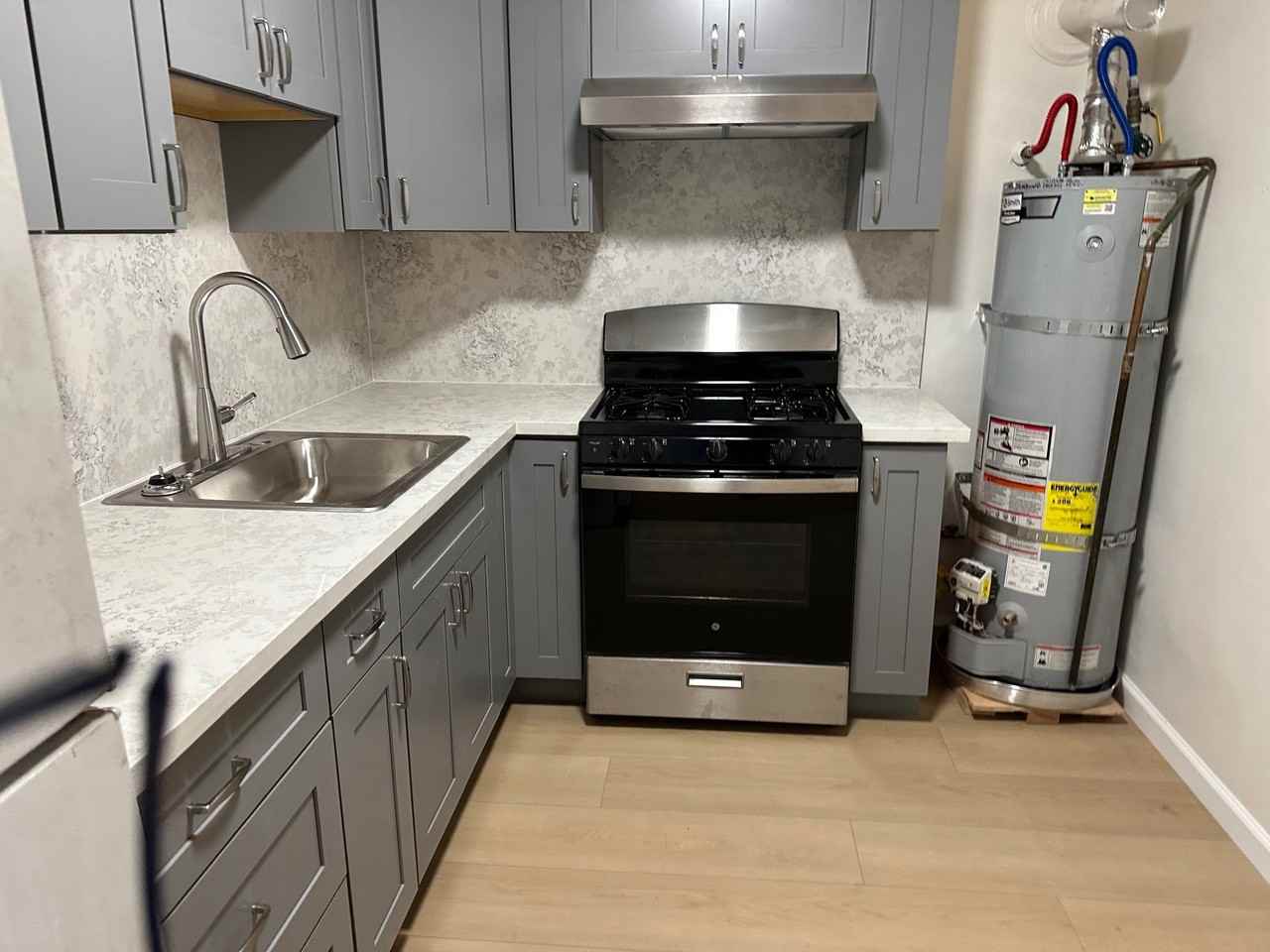 2039/2045/2047 MacArthur Blvd. - Photo 2 of 20