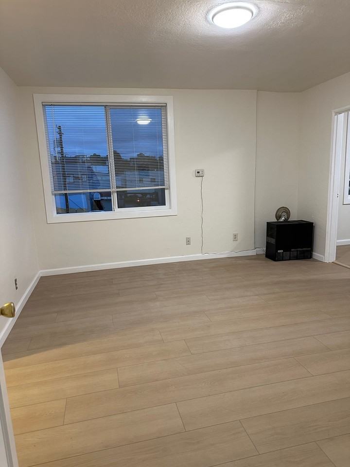 2039/2045/2047 MacArthur Blvd. - Photo 3 of 20