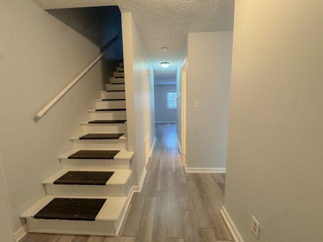 17 Weyland Drive - Photo 3 of 13