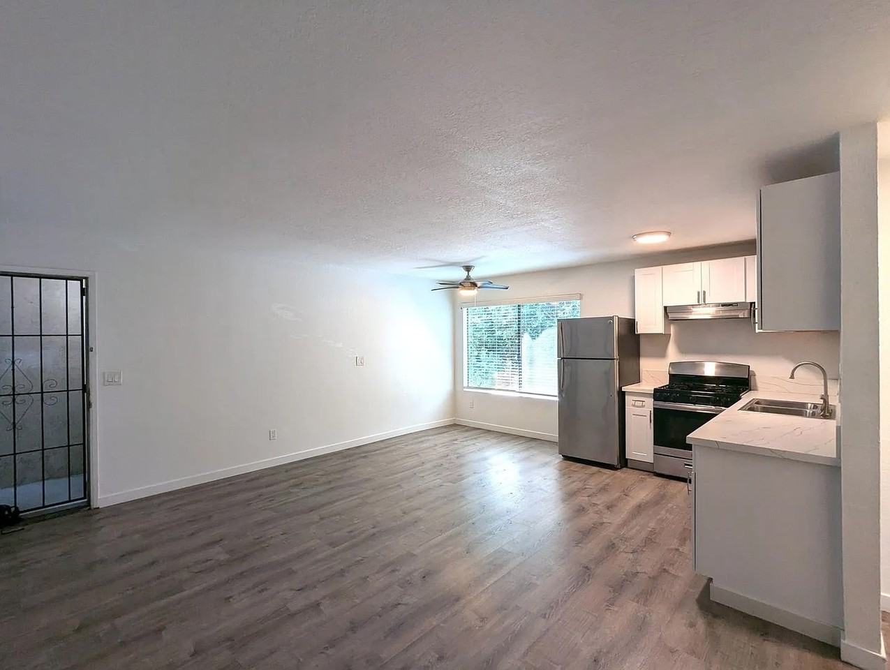 4546 60th Street - Photo 3 of 10